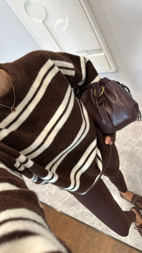 بلوز صوف مخطط ناعم