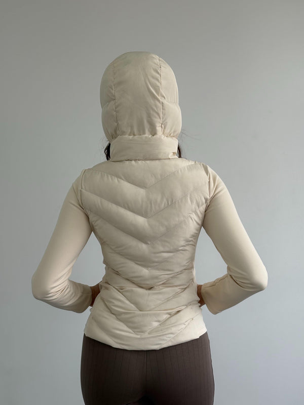 جاكيت Range Vibe بقبعة (بيج)