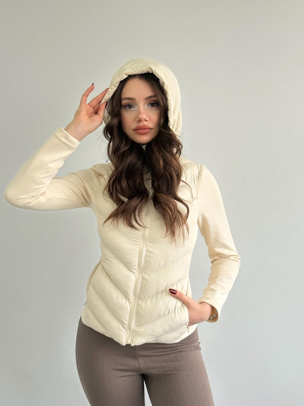 جاكيت Range Vibe بقبعة (بيج)