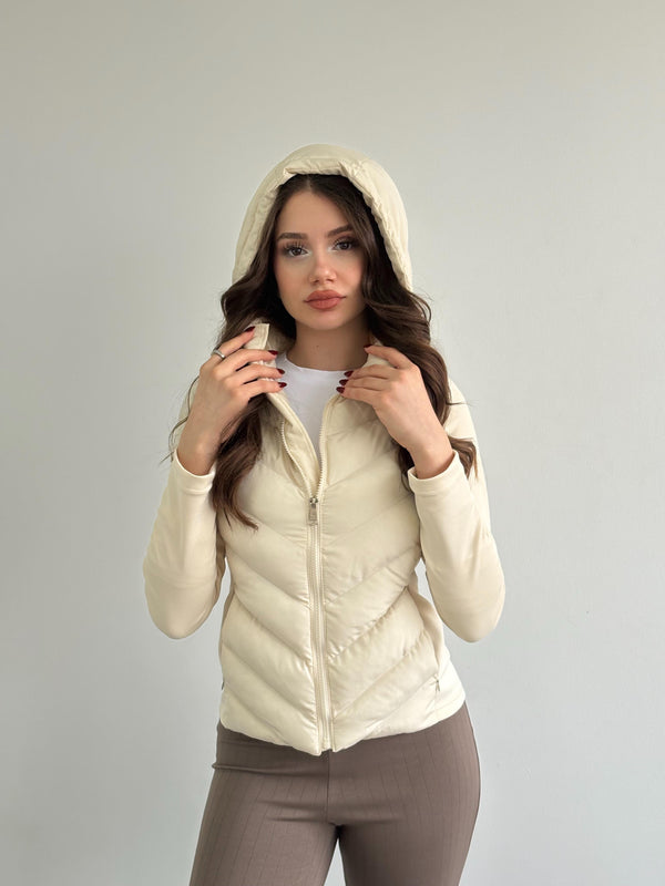 جاكيت Range Vibe بقبعة (بيج)