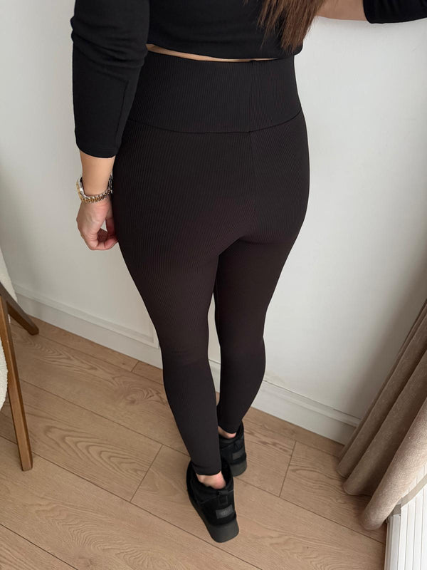 تايت مبطن قماش خميلّ