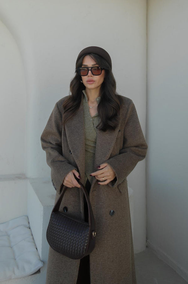 معطف طويل باللون البني