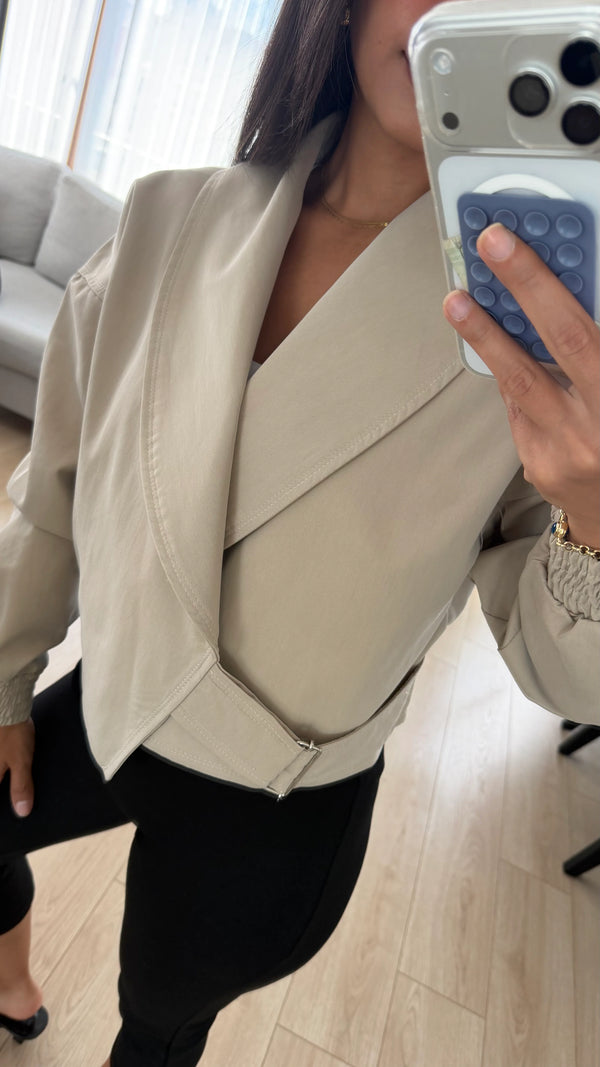 BELT DETAILED CROP JACKET