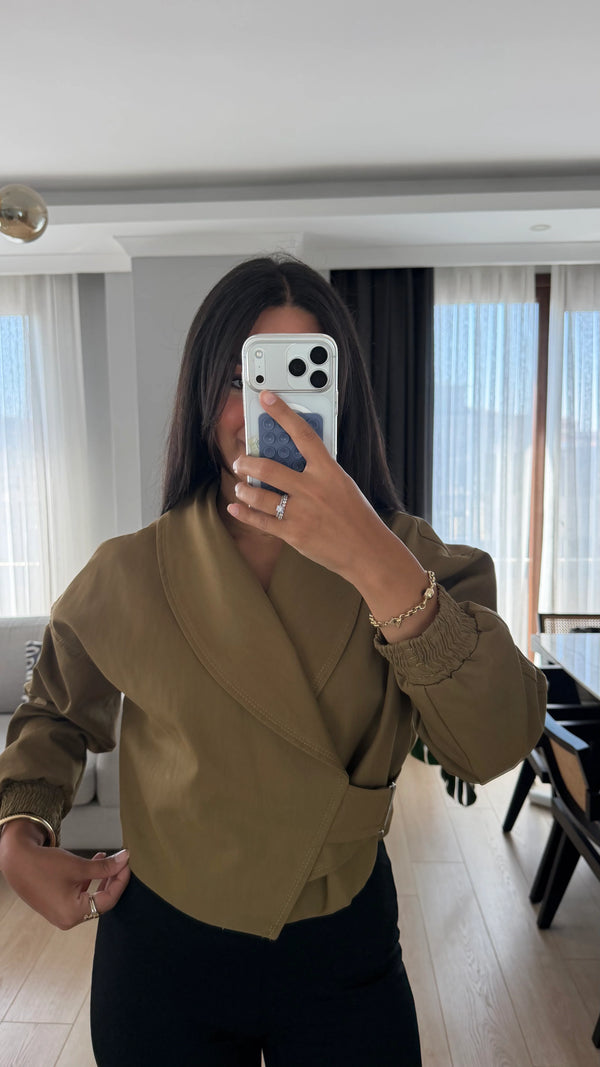 BELT DETAILED CROP JACKET