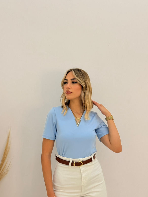 بلوز فتحة حرف V - Sateen style