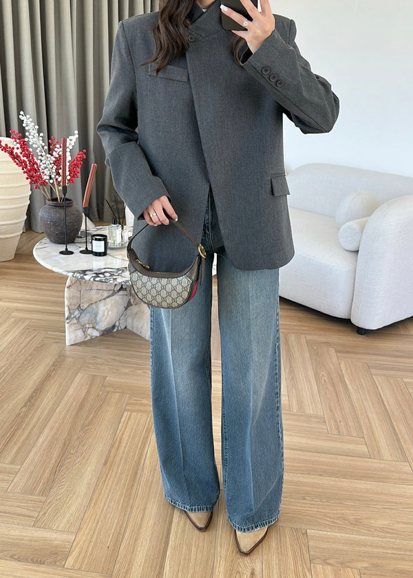 CLASSIC TAILORED BLAZER
