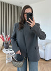 CLASSIC TAILORED BLAZER