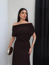 فستان كلاسيكي بنيoff shoulder