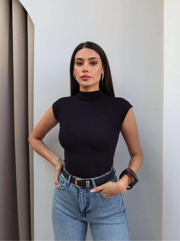 BASIC HIGH NECK TOP