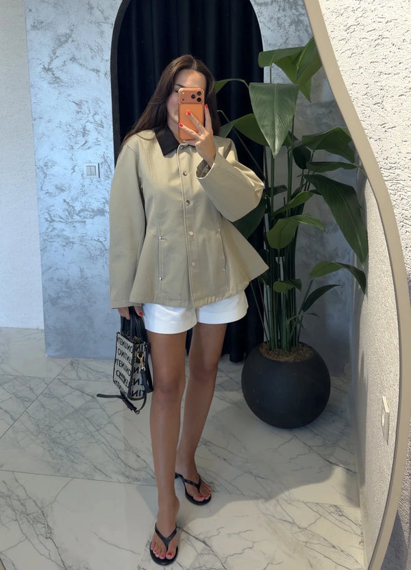 WAISTED CONTRAST COLLAR JACKET