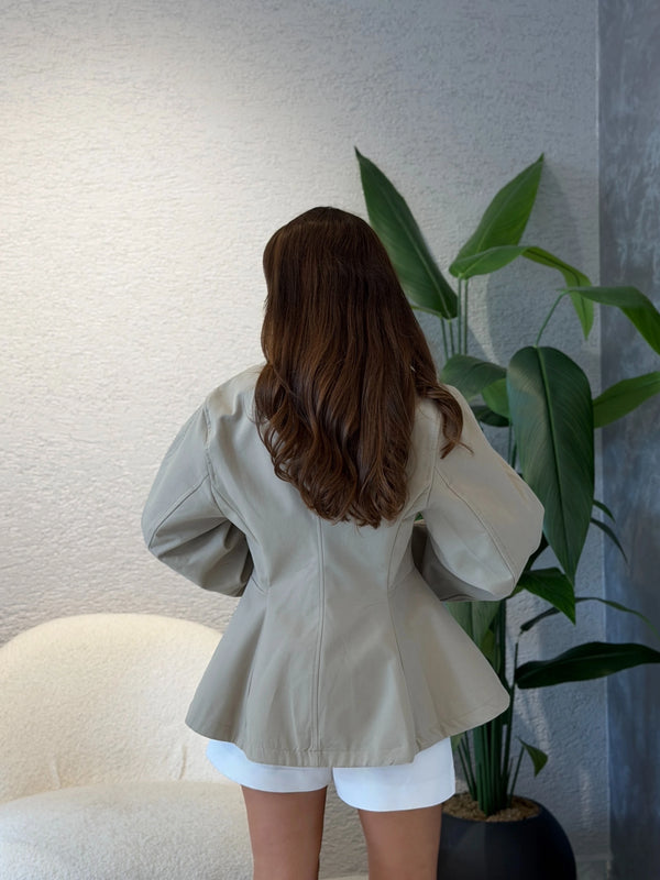 WAISTED CONTRAST COLLAR JACKET