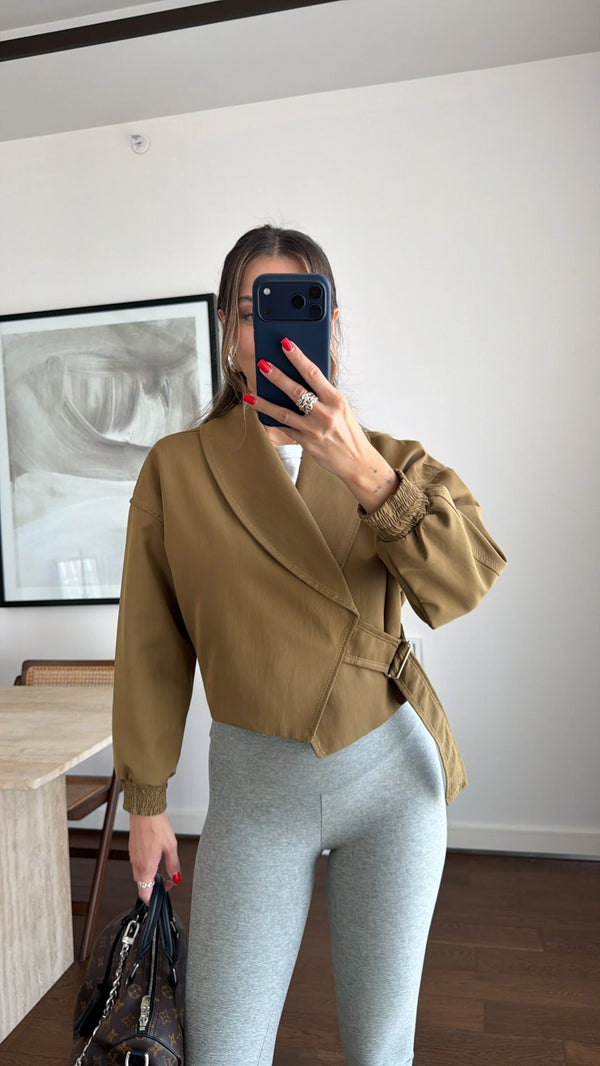 BELT DETAILED CROP JACKET
