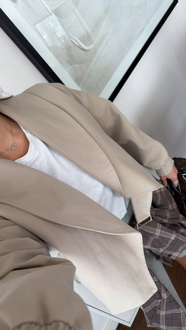 BELT DETAILED CROP JACKET