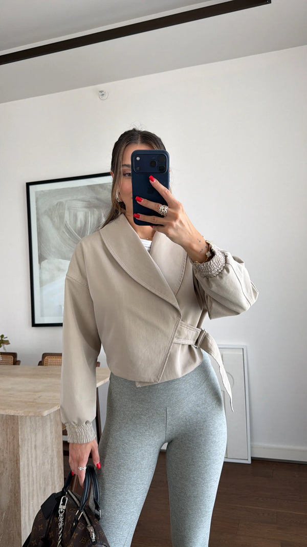 BELT DETAILED CROP JACKET