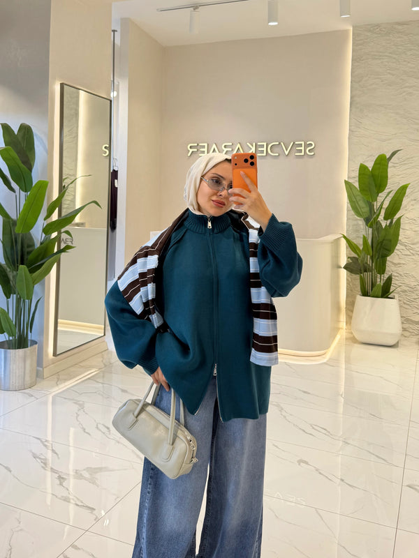 Oversized Zip-Up Knit Cardigan