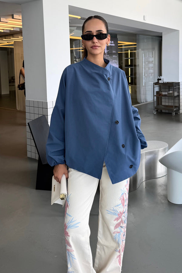 UPRECT COLLAR HIDDEN BUTTON TRENCH