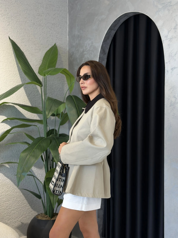 WAISTED CONTRAST COLLAR JACKET