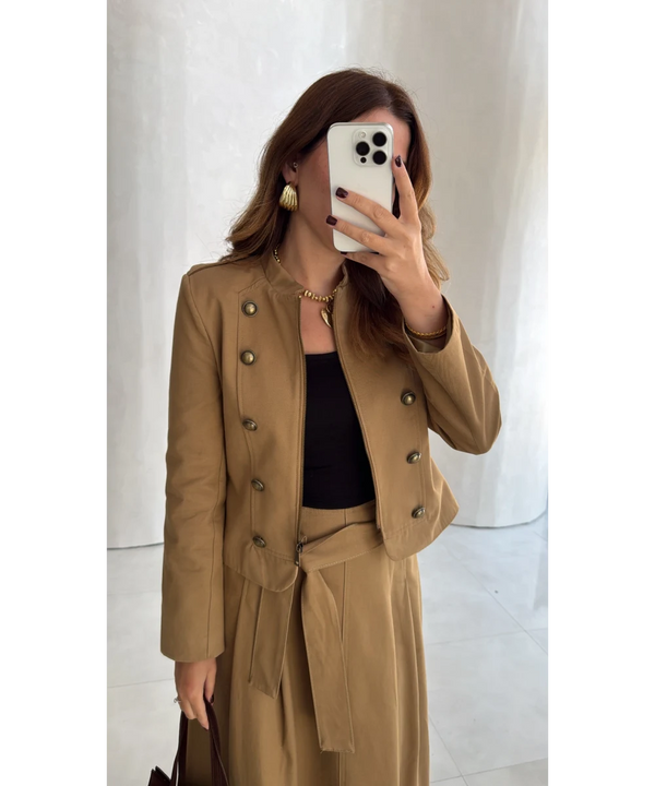 SHORT TRENCH WITH GOLD BUTTON