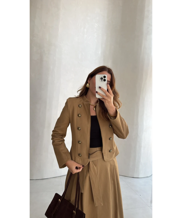 SHORT TRENCH WITH GOLD BUTTON