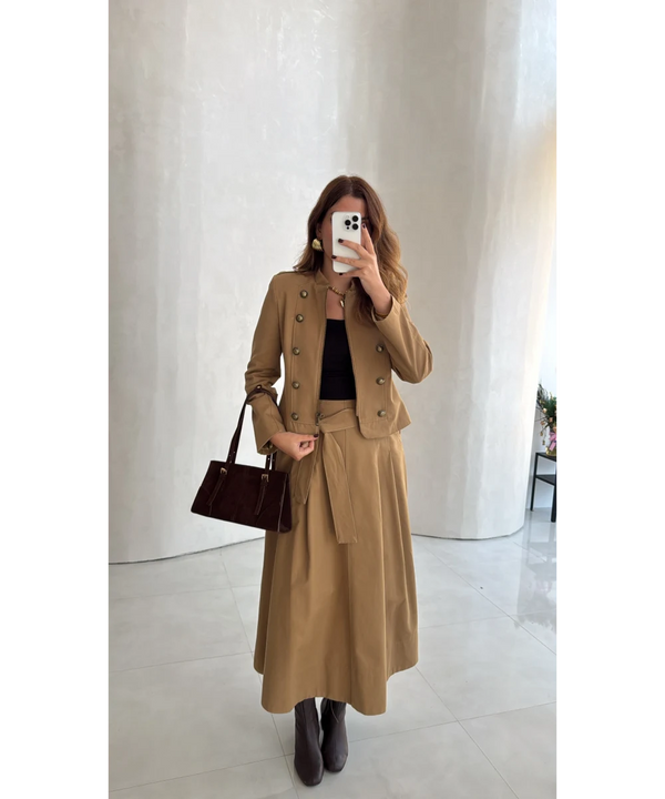 SHORT TRENCH WITH GOLD BUTTON