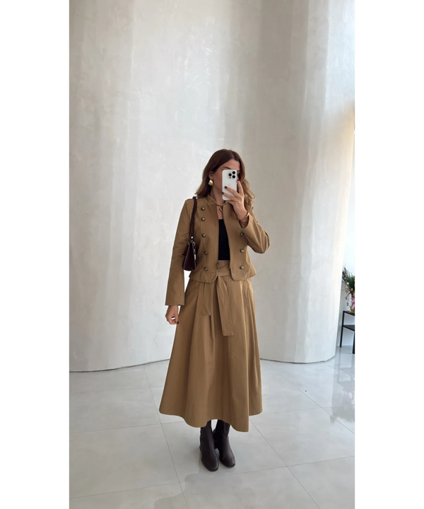 SHORT TRENCH WITH GOLD BUTTON