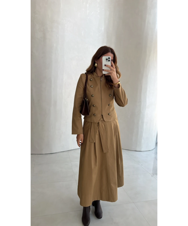 SHORT TRENCH WITH GOLD BUTTON