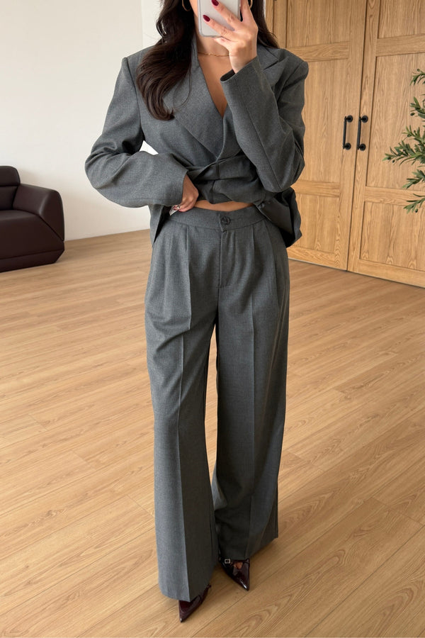 CLASSIC SUIT