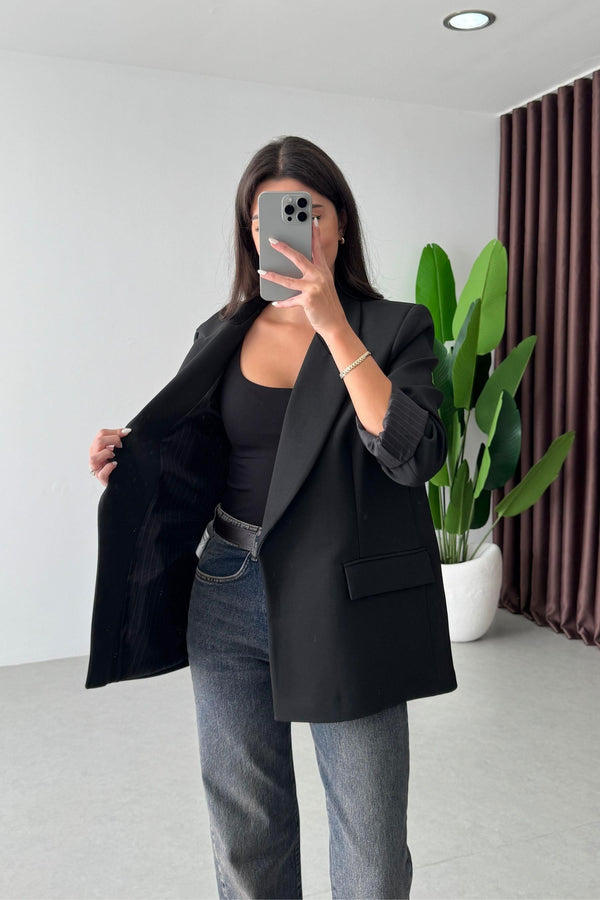 EVERYDAY CLASSIC BLAZER