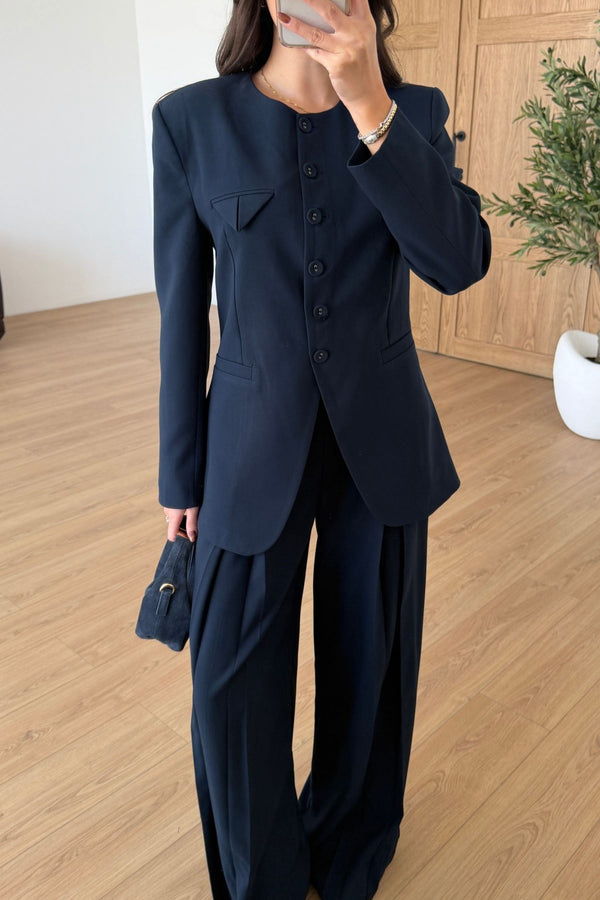 SIGNATURE TAILORED SUIT
