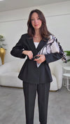CLASSIC BLAZER WITH SCARF