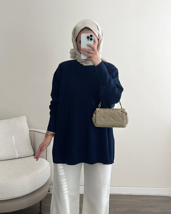 بلوز تريكو بخطوط طوليه