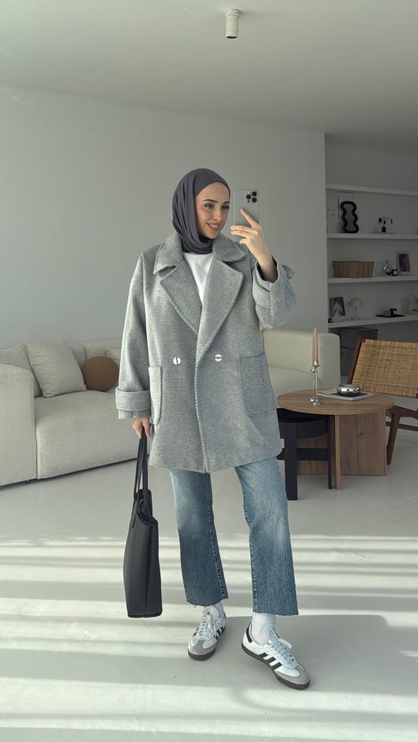 معطف شتوي رمادي مع جيوب خارجية