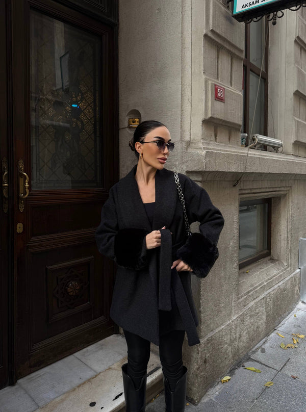 معطف أوبيرا