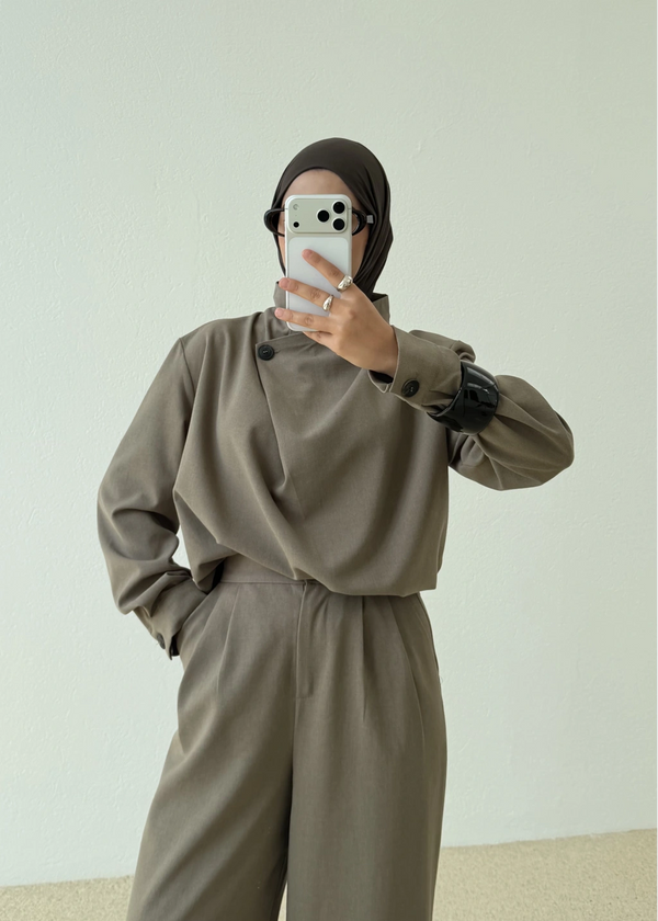 SINGLE- BUTTON BLOUSE SET