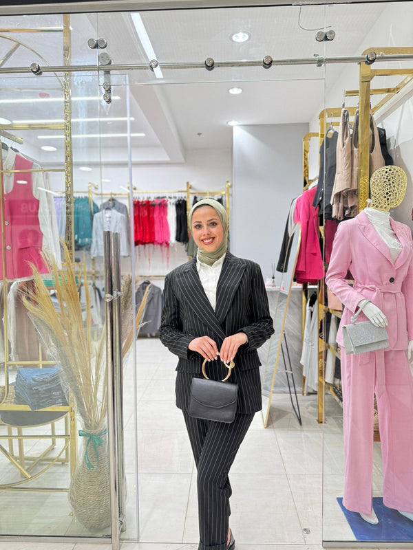 طقم رسمي مقلم مع كمر اسود - Sateen style